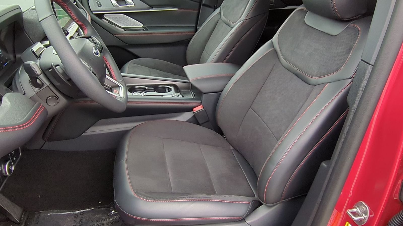 2025 Ford Explorer ST 15