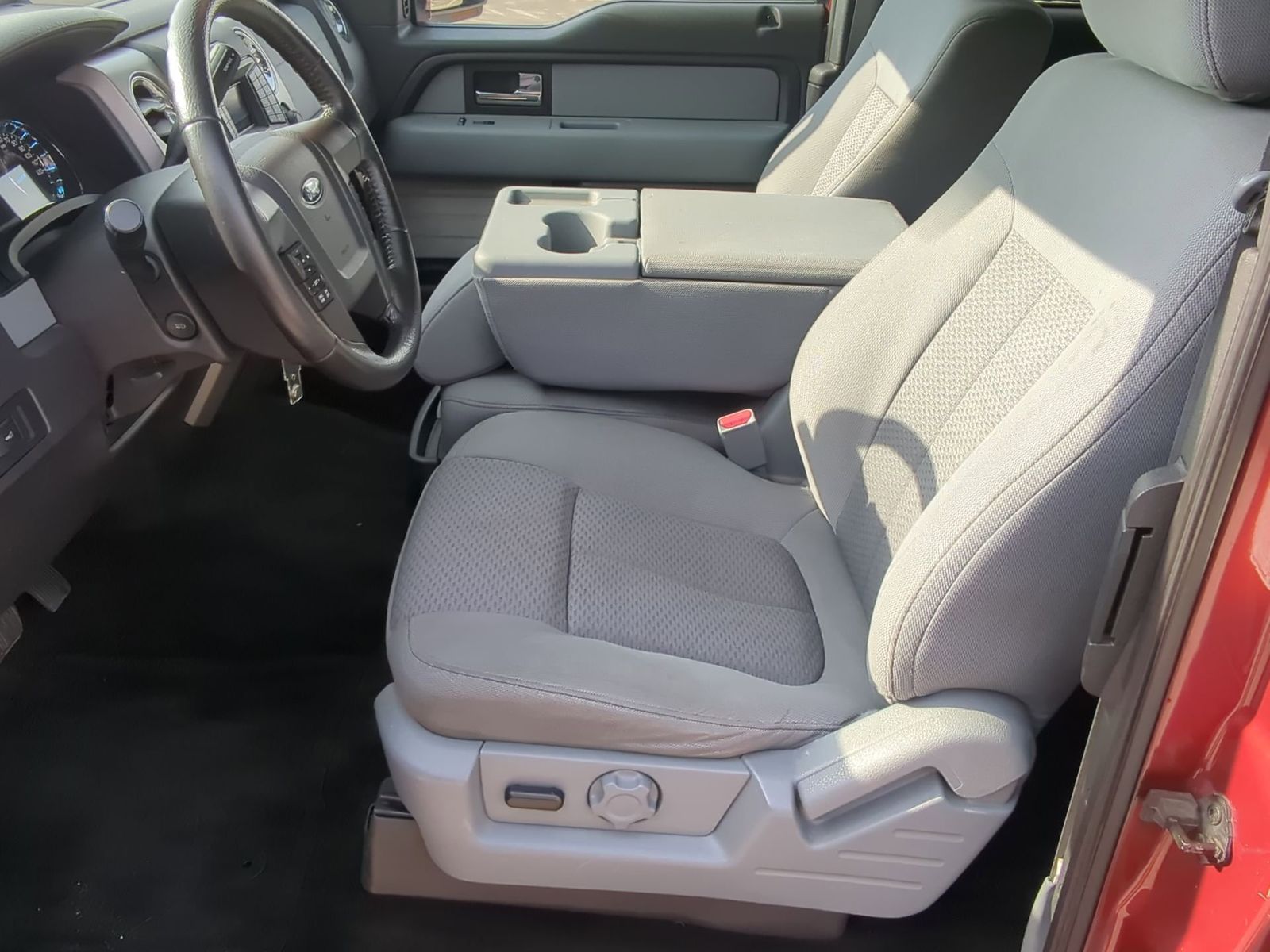 Thumbnail: 2014 Ford F-150 - 19