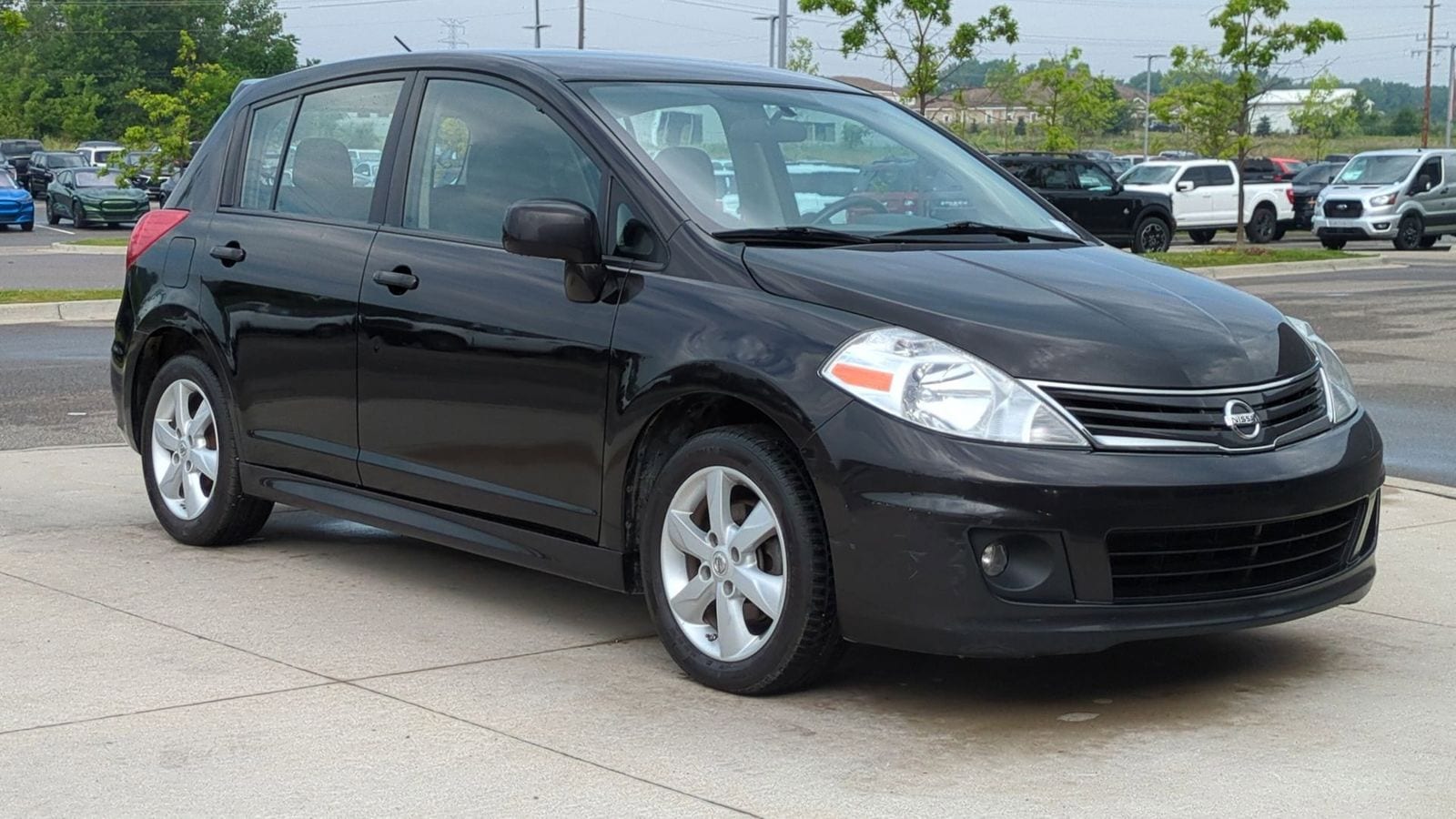 Thumbnail: 2011 Nissan Versa - 8