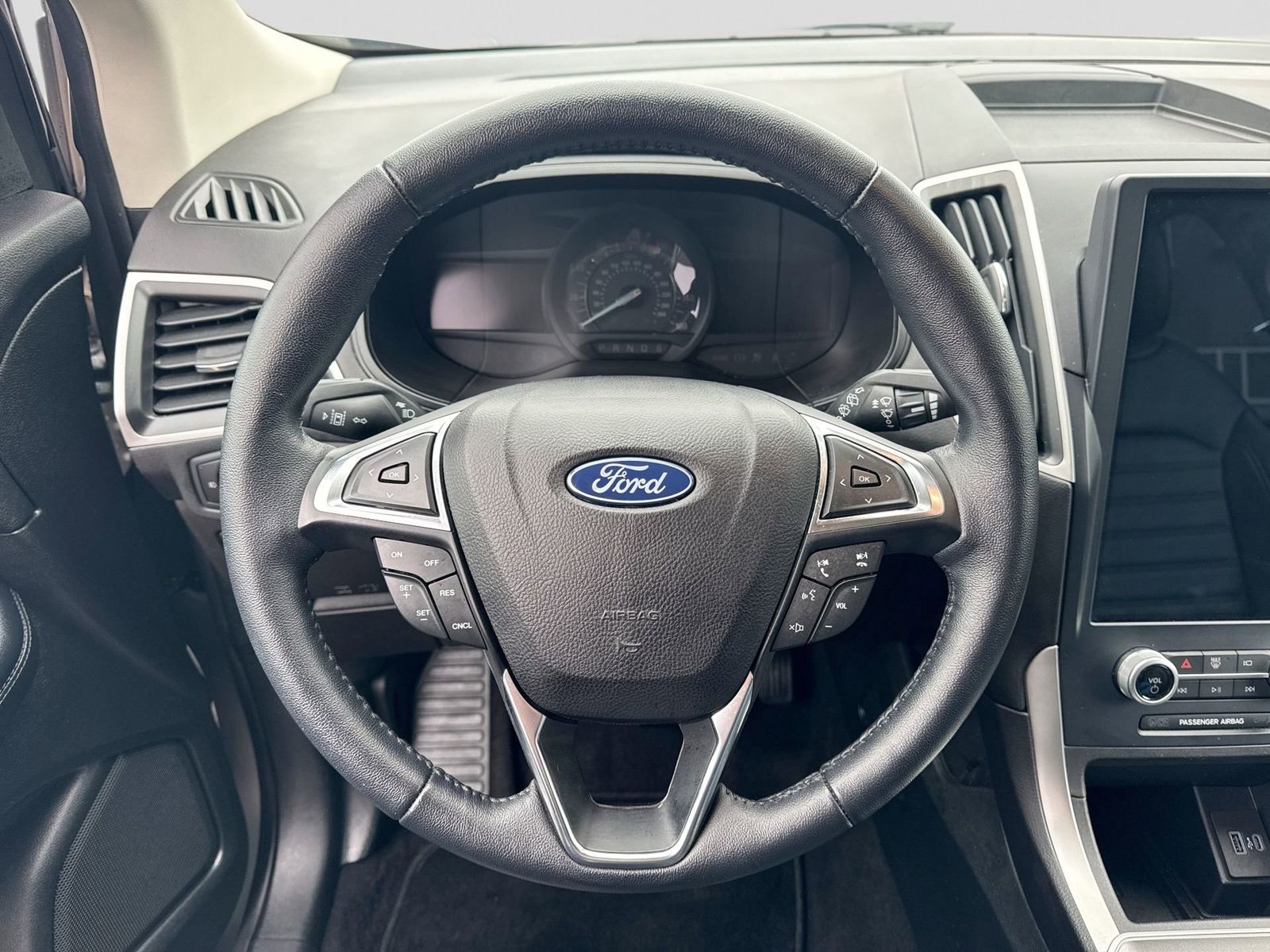 Thumbnail: 2023 Ford Edge - 25