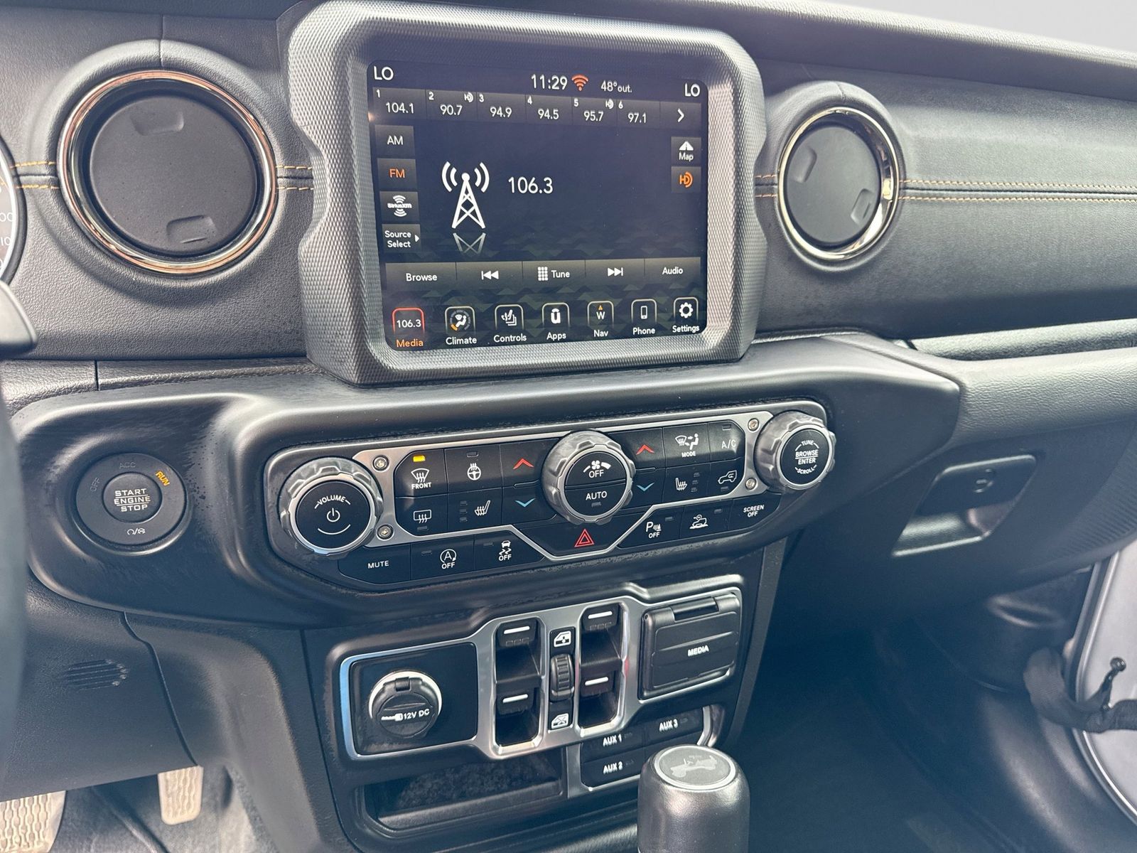 Thumbnail: 2022 Jeep Wrangler - 29