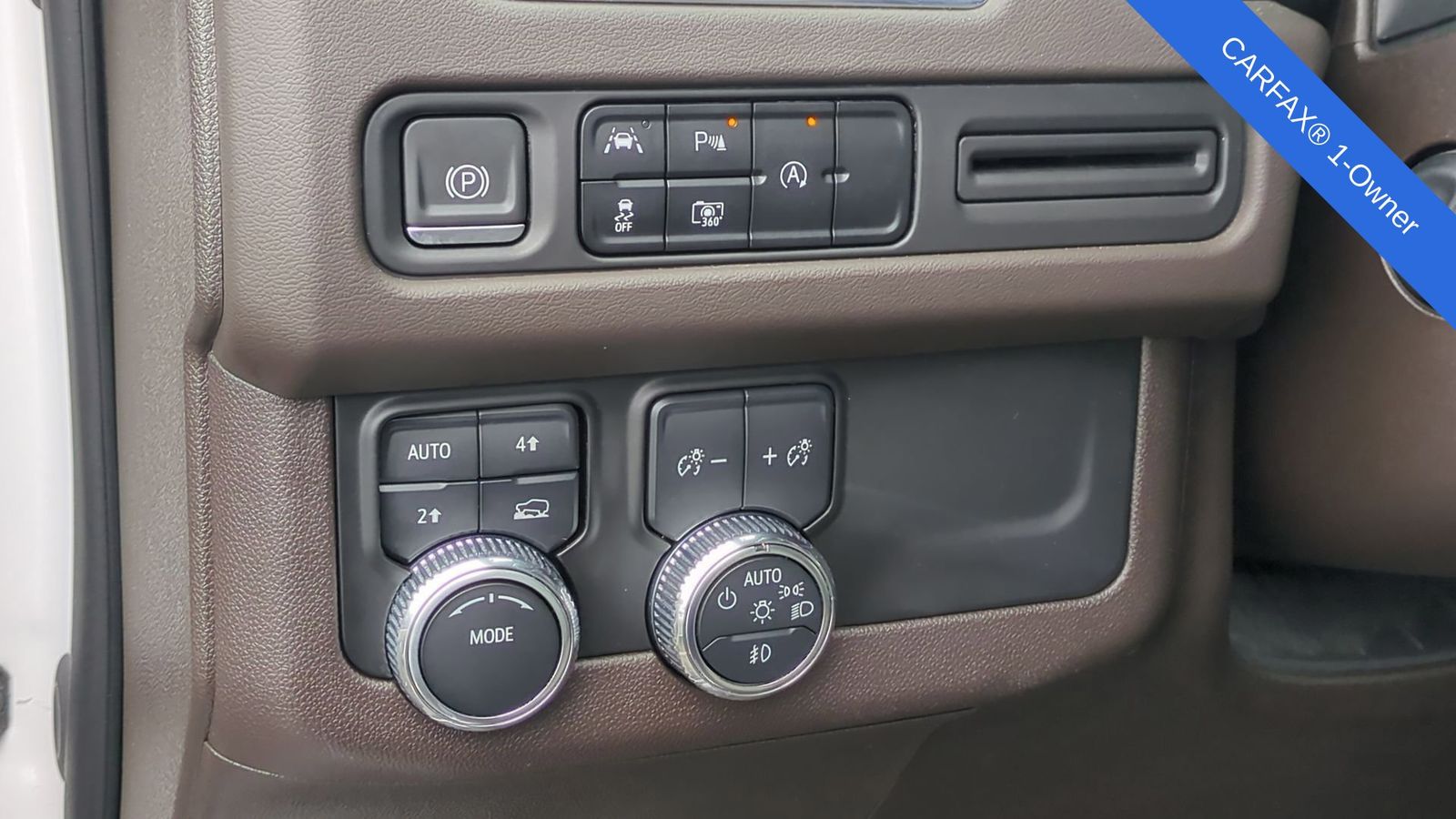 Thumbnail: 2023 GMC Yukon XL - 18