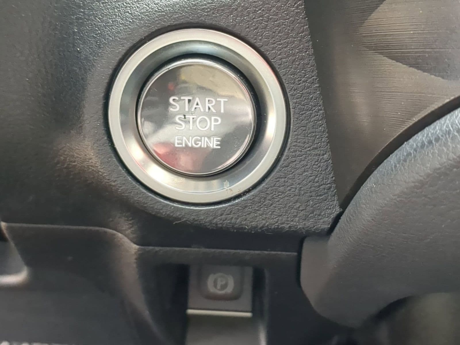 Thumbnail: 2021 Lexus ES - 32