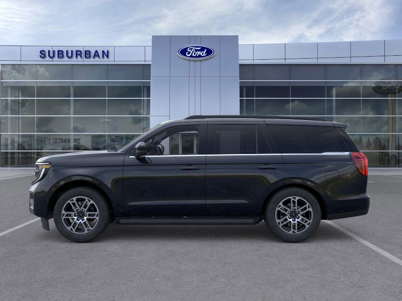 2025 Ford Expedition photo 3