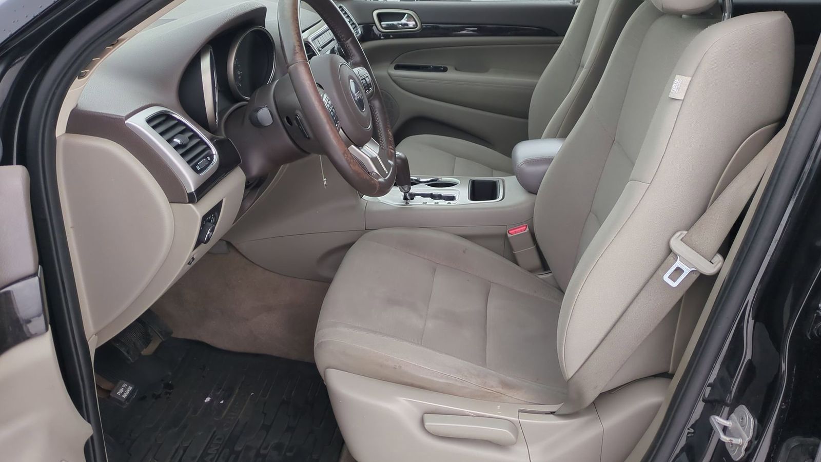 Thumbnail: 2012 Jeep Grand Cherokee - 16