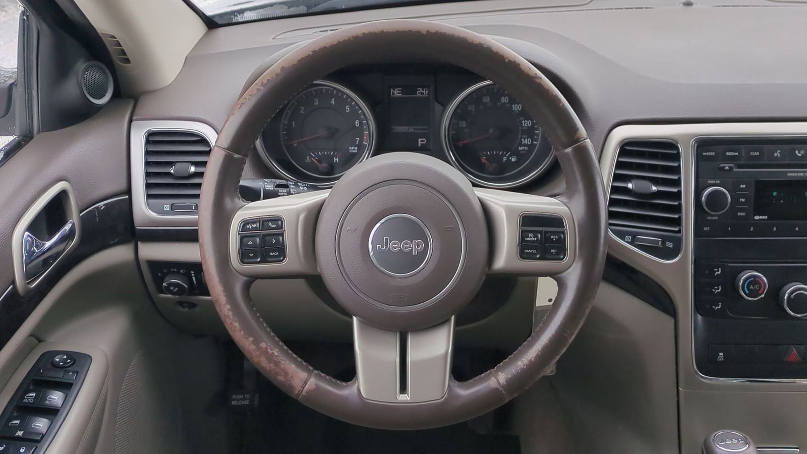 Thumbnail: 2012 Jeep Grand Cherokee - 22