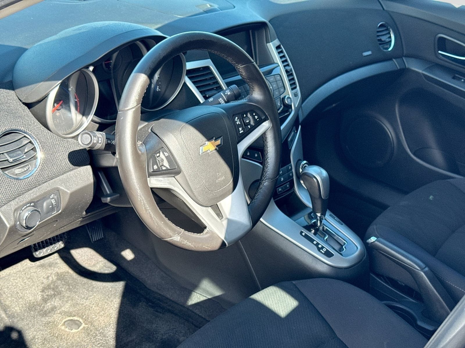 Used 2014 Chevrolet Cruze 1LT with VIN 1G1PC5SB1E7279919 for sale in Ferndale, MI