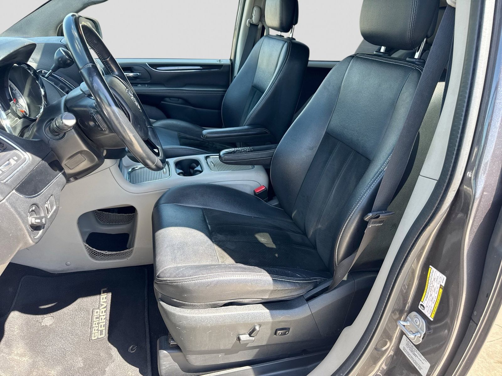 Thumbnail: 2017 Dodge Grand Caravan - 19