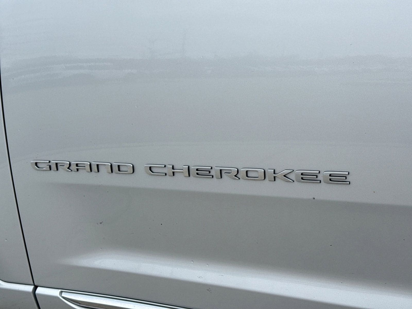 Thumbnail: 2023 Jeep Grand Cherokee - 13