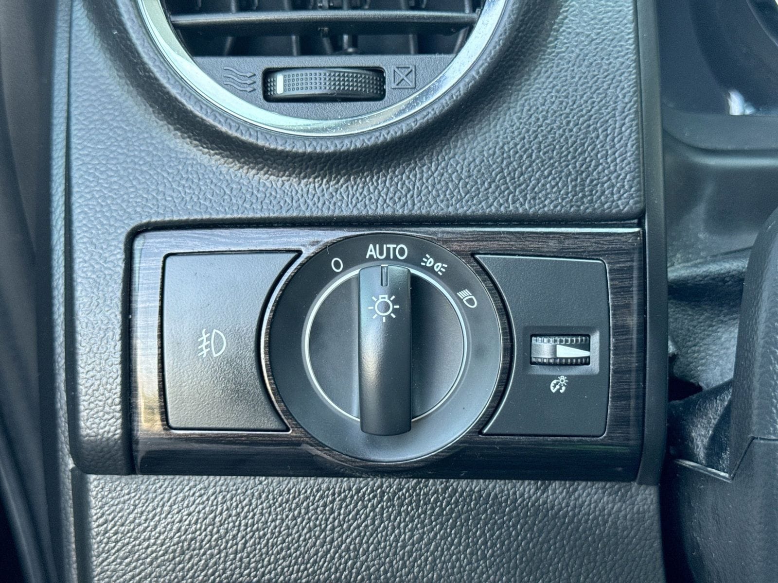 Thumbnail: 2014 Chevrolet Captiva Sport - 34