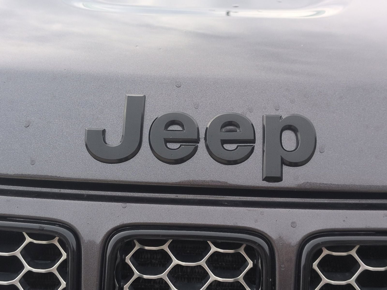 Thumbnail: 2015 Jeep Grand Cherokee - 14