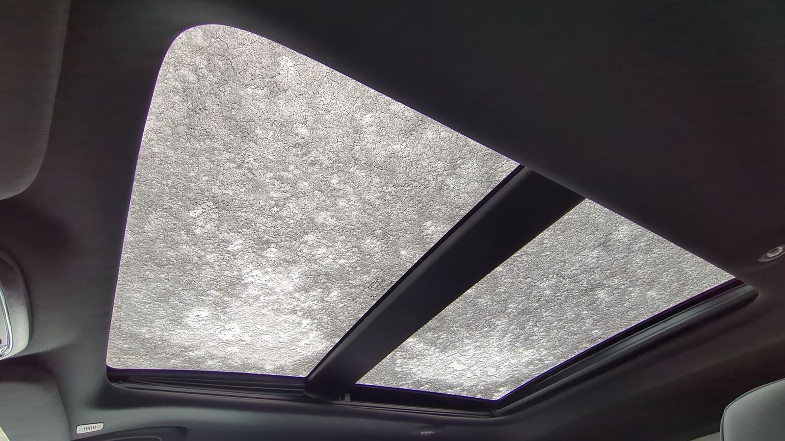 Thumbnail: 2020 Jeep Grand Cherokee - 20