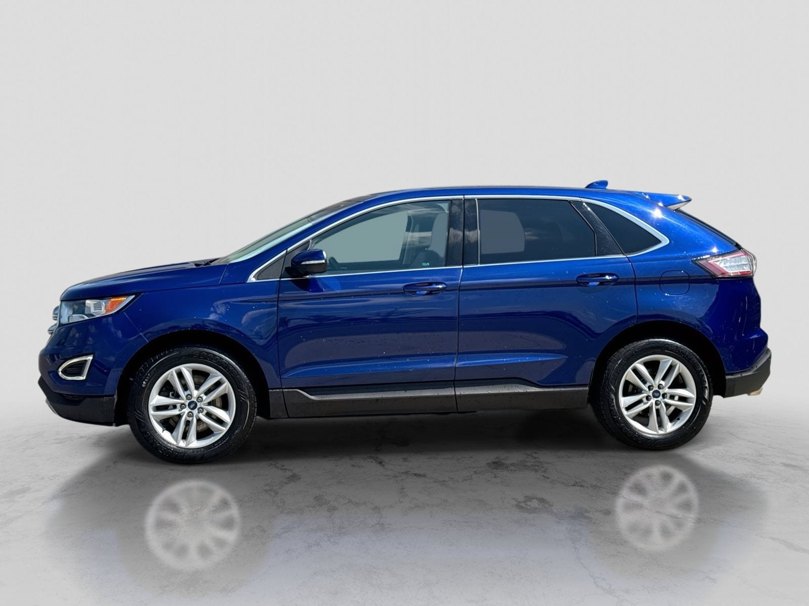 Thumbnail: 2015 Ford Edge - 3