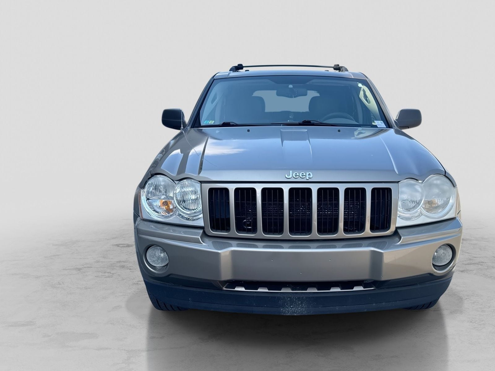 Thumbnail: 2005 Jeep Grand Cherokee - 9