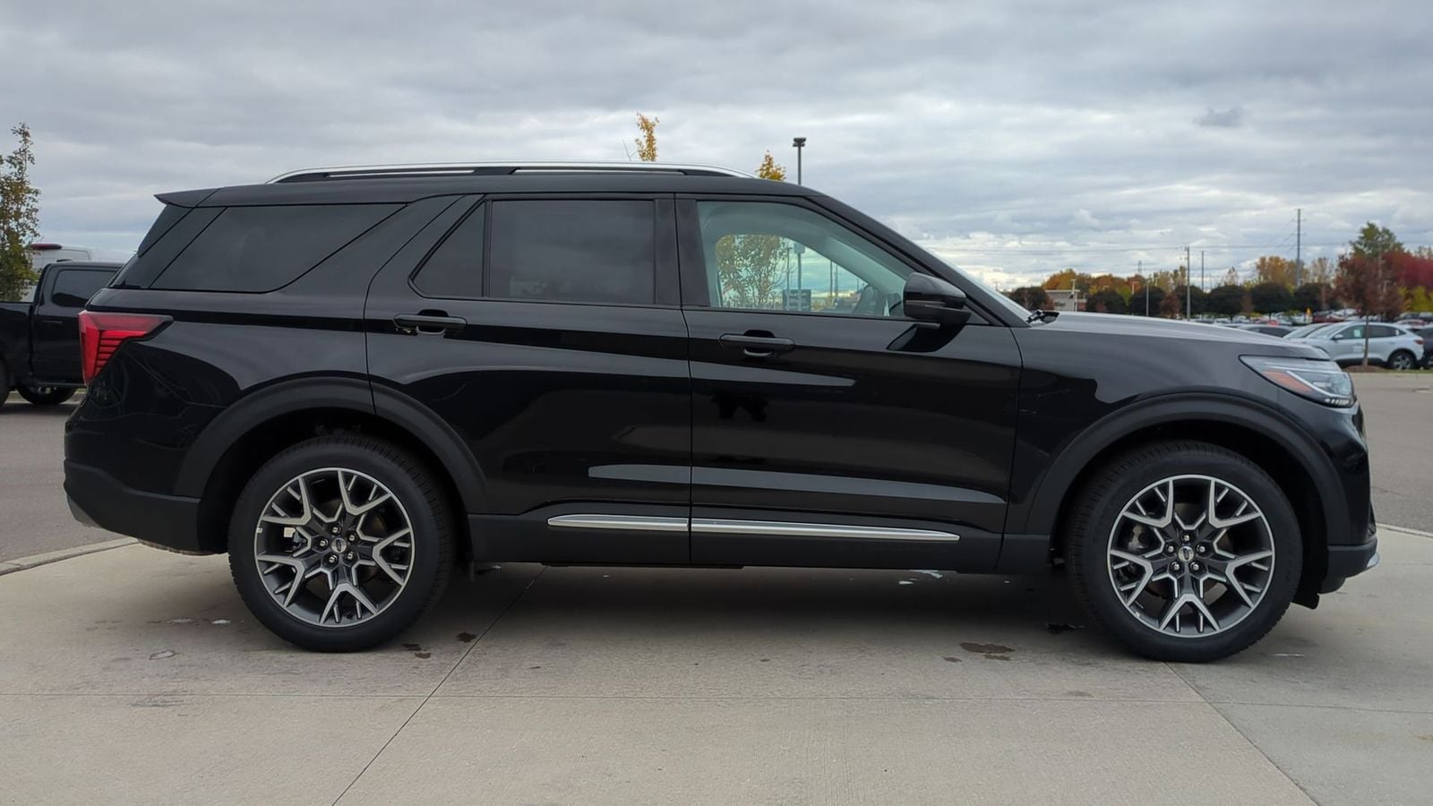 Thumbnail: 2025 Ford Explorer - 7