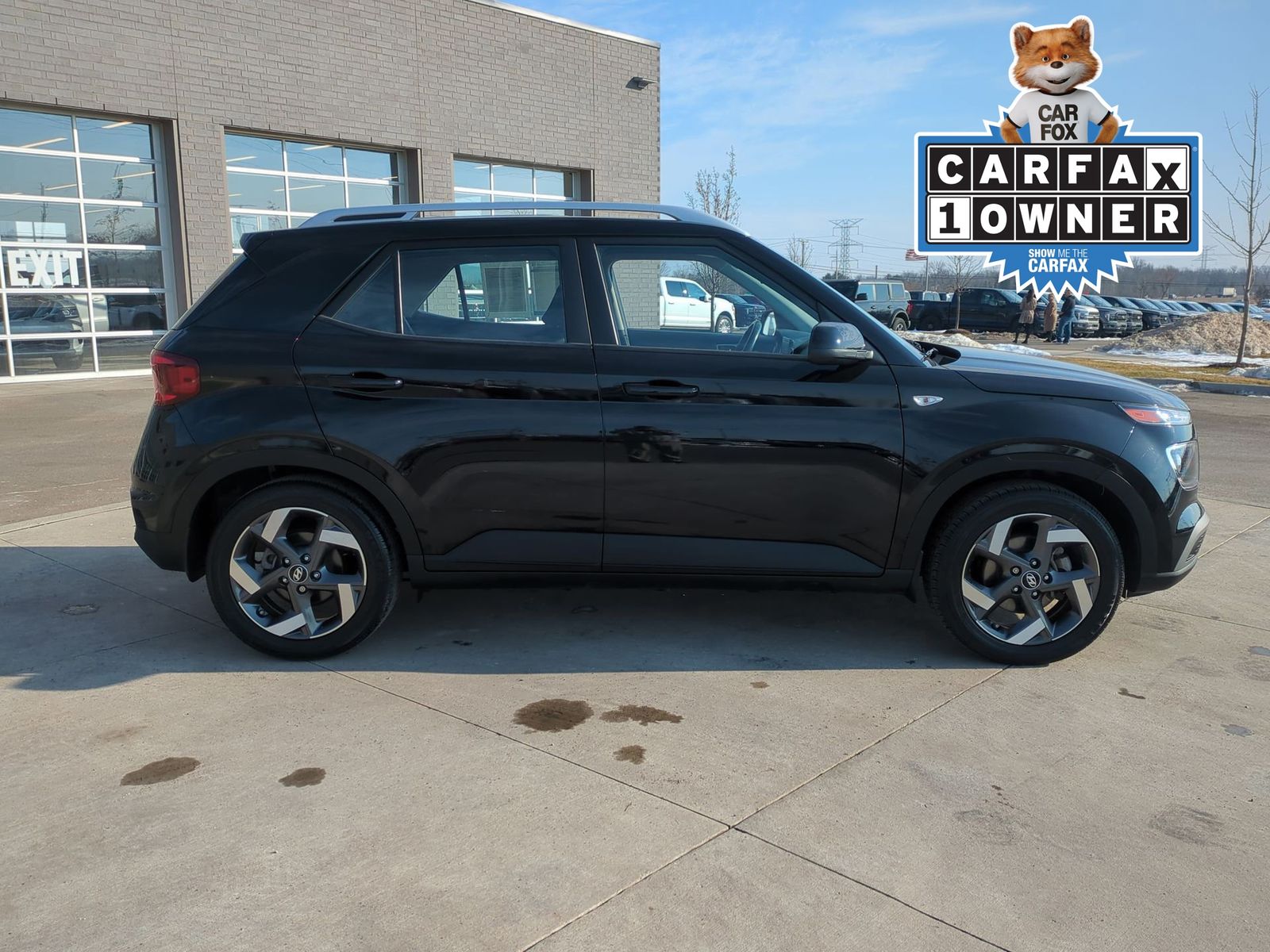 Thumbnail: 2023 Hyundai Venue - 9