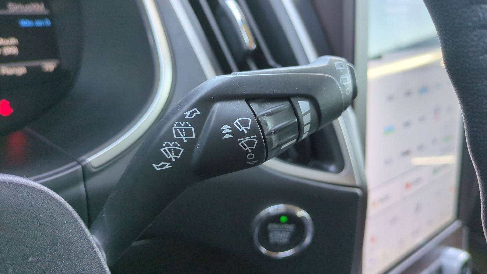 Thumbnail: 2021 Ford Edge - 28