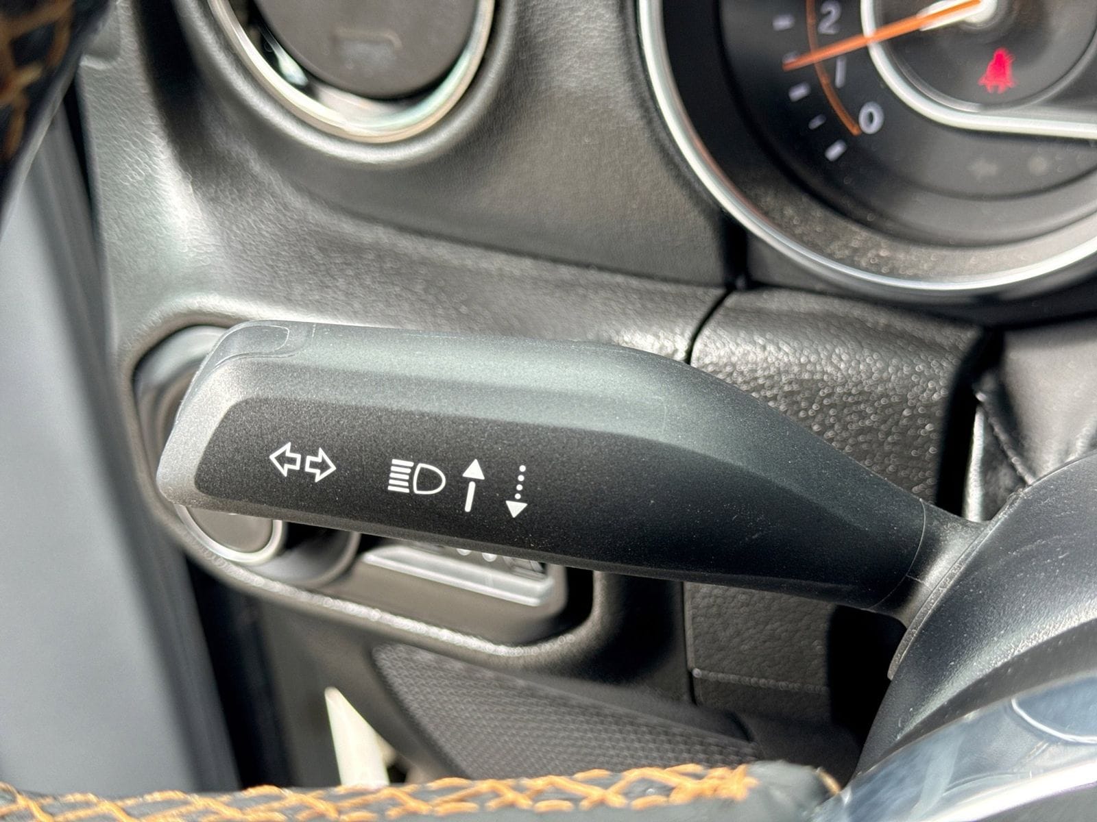 Thumbnail: 2022 Jeep Wrangler - 28