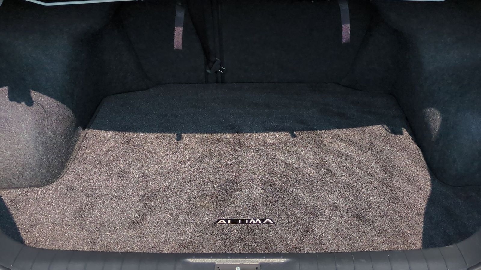Thumbnail: 2014 Nissan Altima - 35