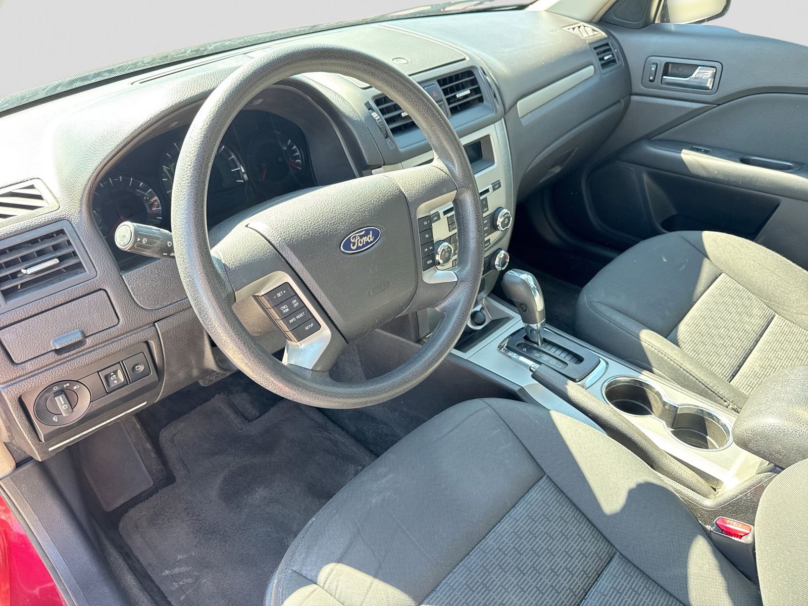 Used 2010 Ford Fusion SE with VIN 3FAHP0HA4AR337225 for sale in Washington, MI