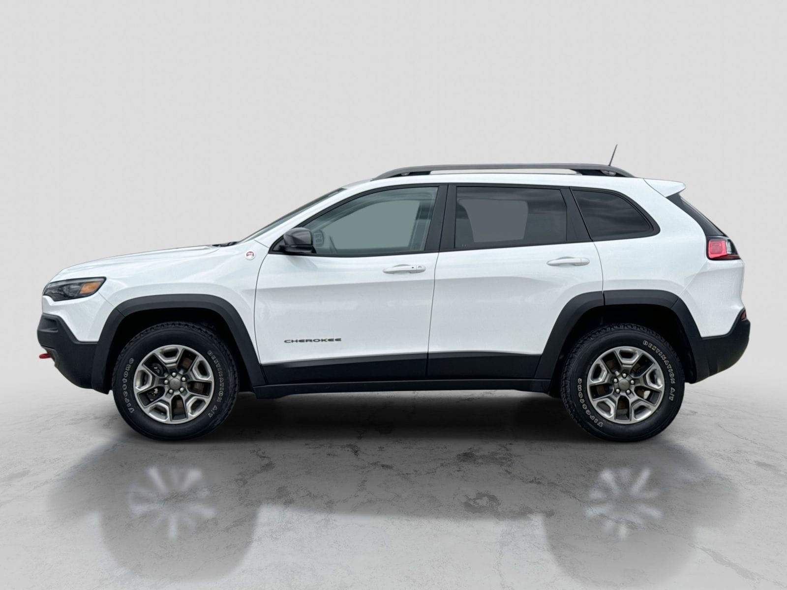 Thumbnail: 2019 Jeep Cherokee - 2