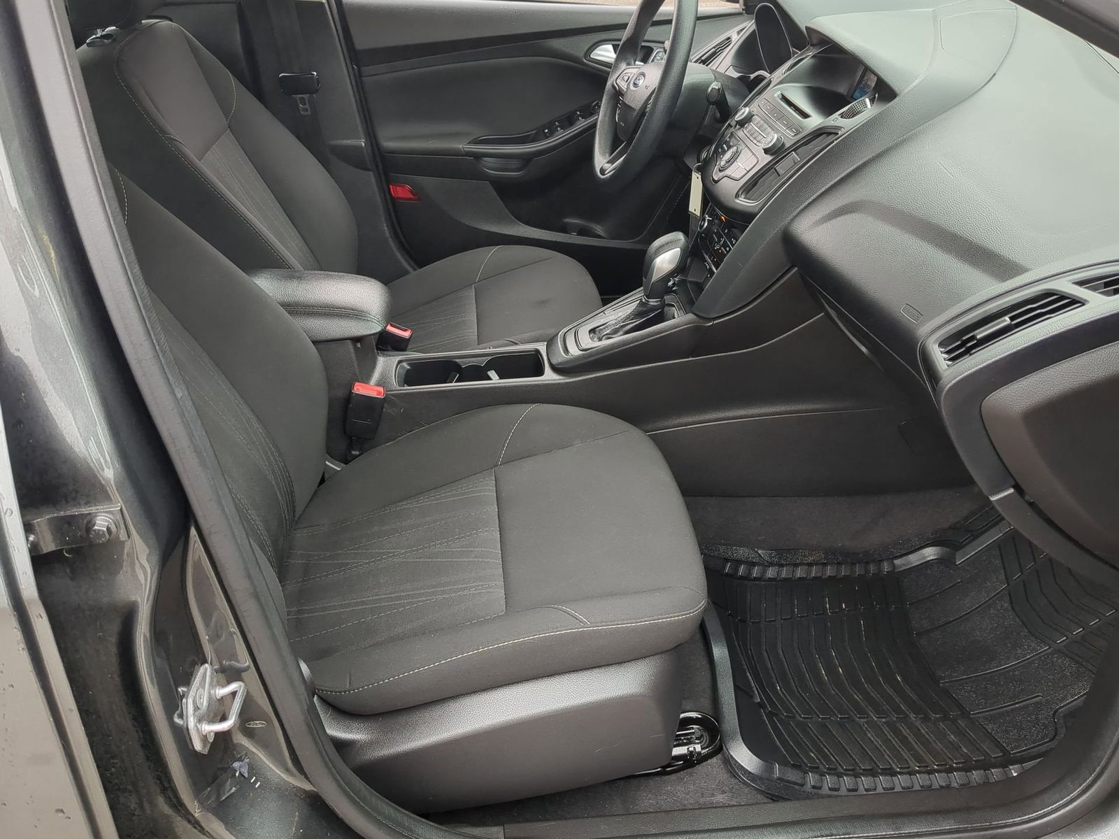 Thumbnail: 2017 Ford Focus - 22