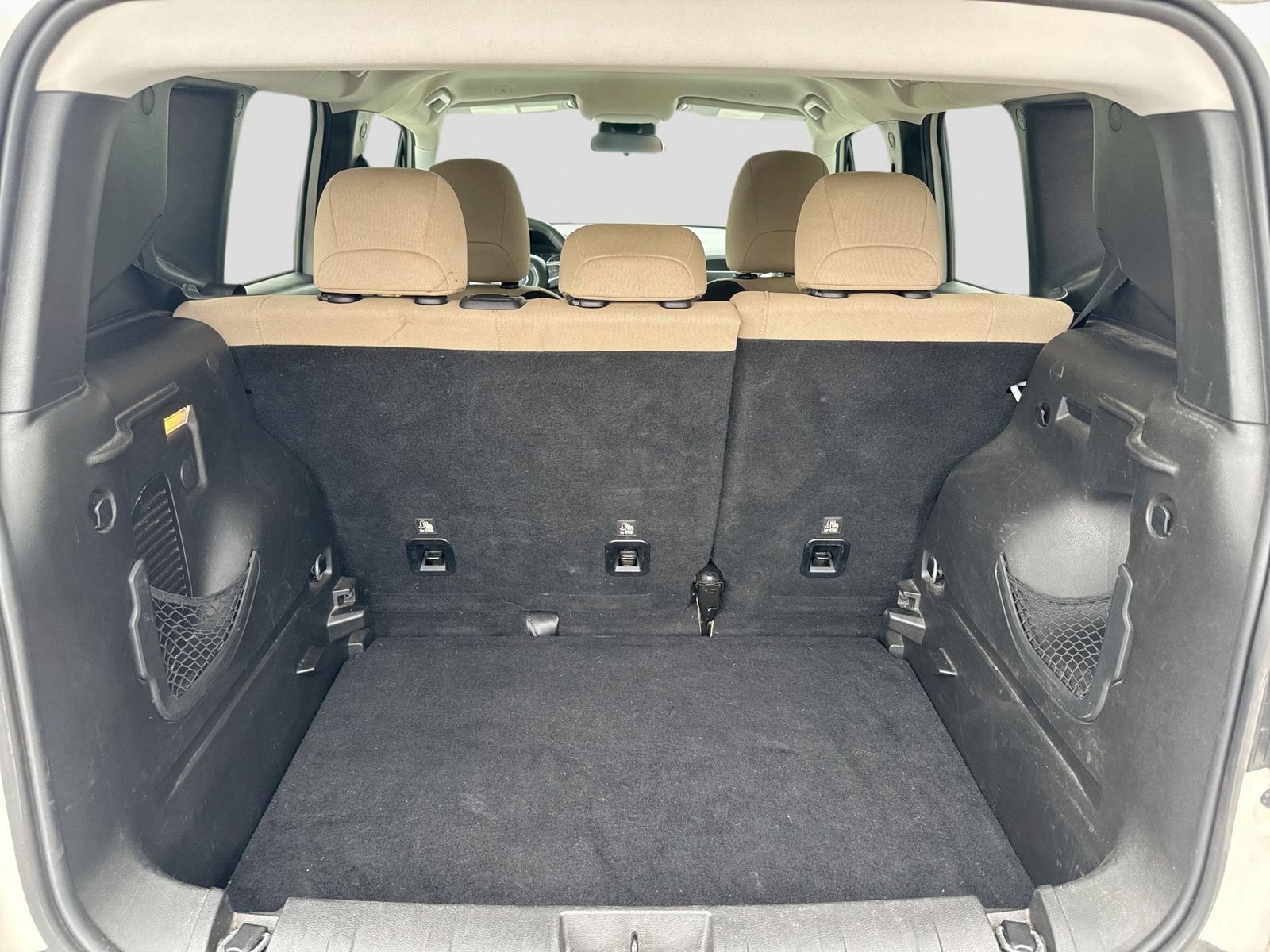 Thumbnail: 2018 Jeep Renegade - 37