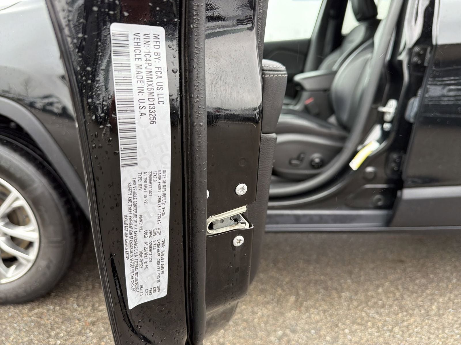 Thumbnail: 2021 Jeep Cherokee - 38