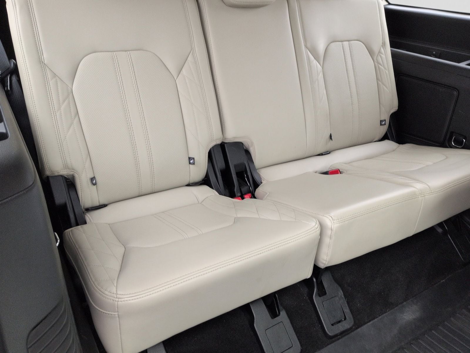 Thumbnail: 2019 Ford Expedition - 25