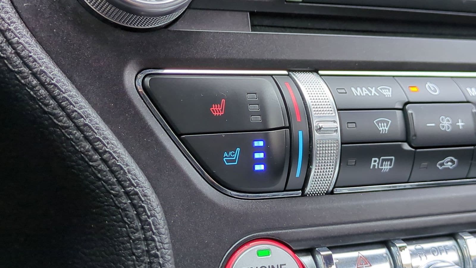 2015 Ford Mustang GT Premium 34