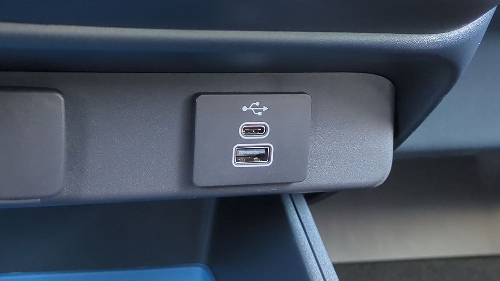 Thumbnail: 2025 Ford Maverick - 32