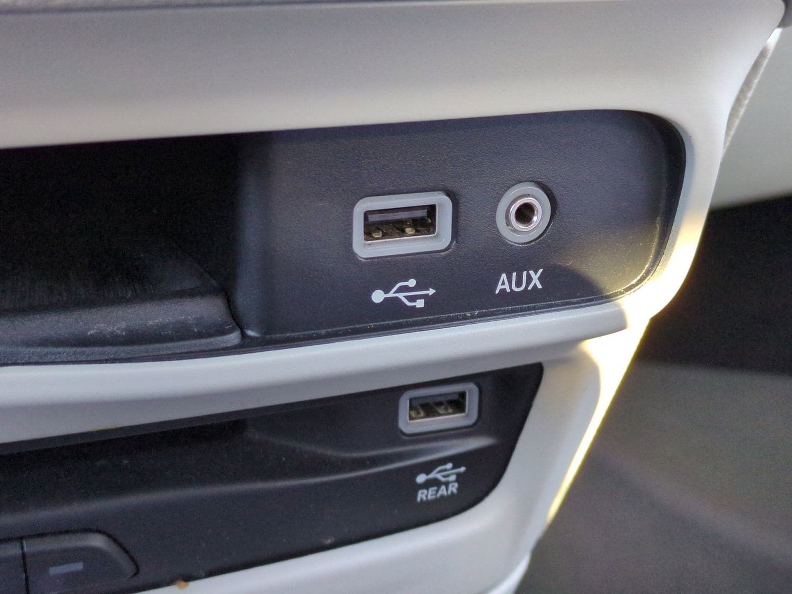 Thumbnail: 2017 Chrysler Pacifica - 41