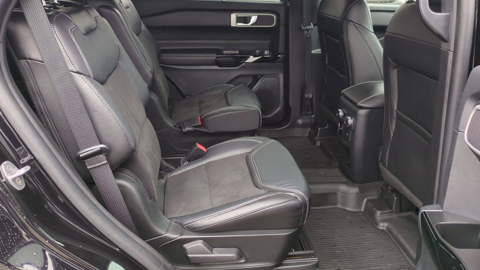 Thumbnail: 2021 Ford Explorer - 19