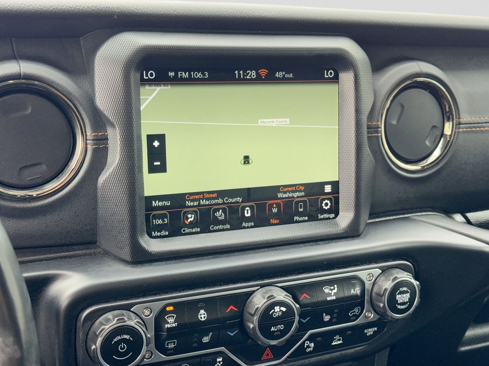 Thumbnail: 2022 Jeep Wrangler - 30