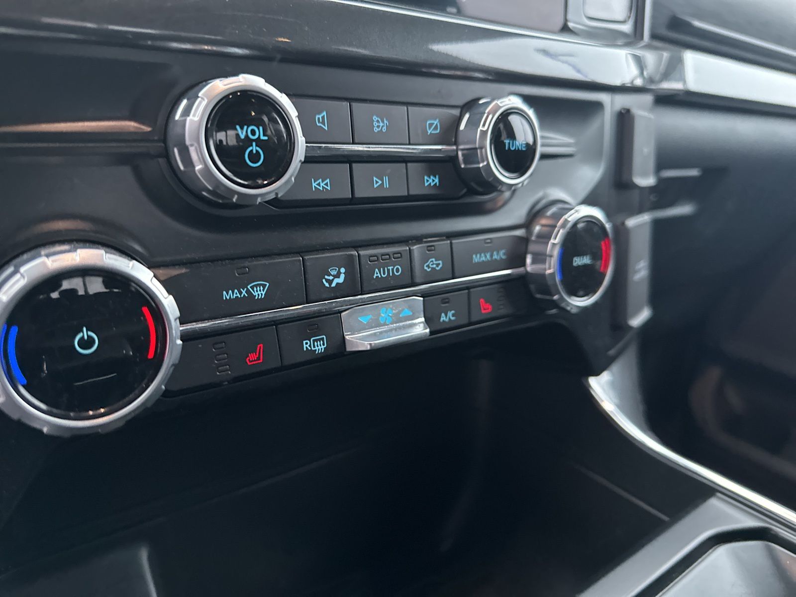 Thumbnail: 2023 Ford F-150 - 13