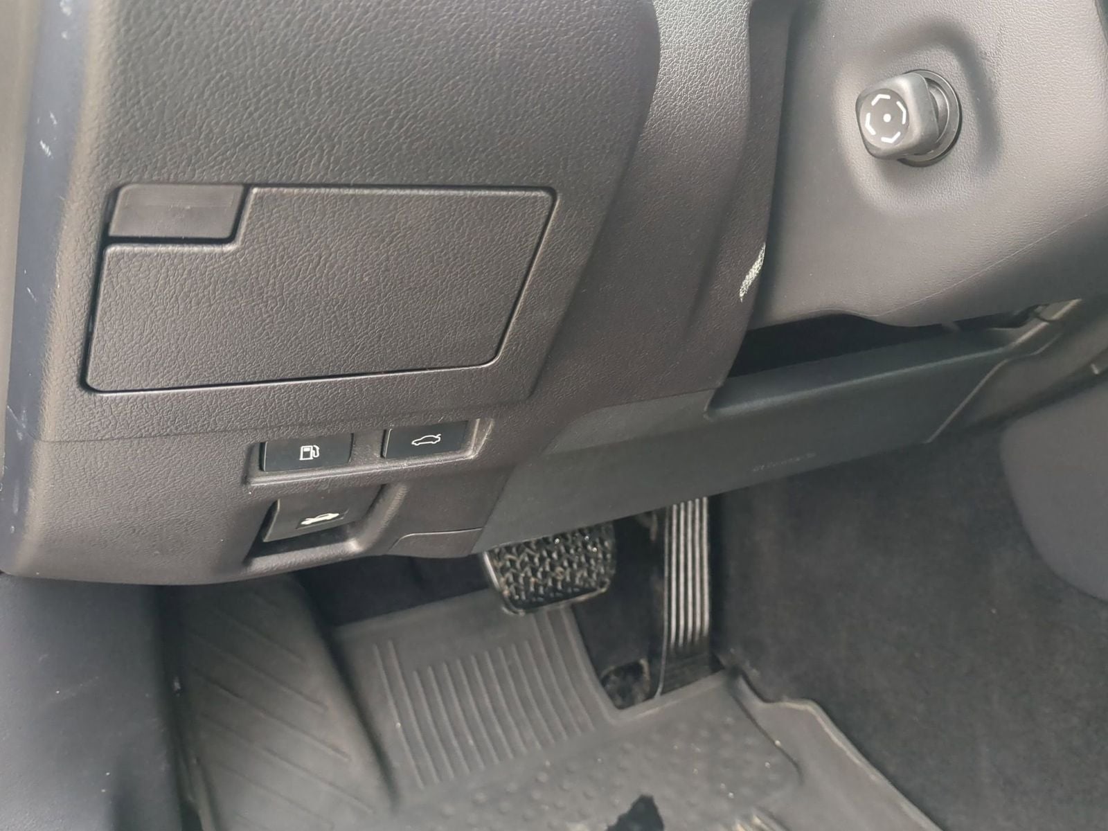 Thumbnail: 2021 Lexus ES - 20