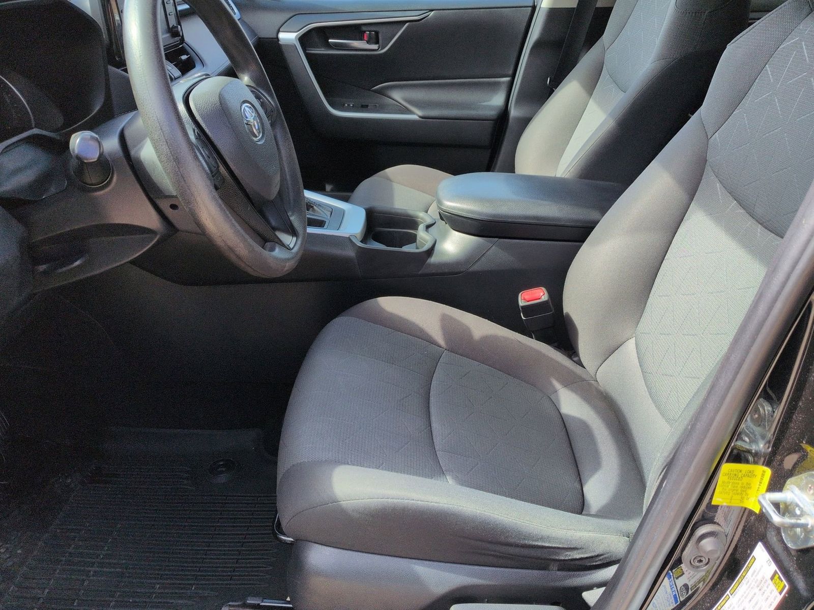 Thumbnail: 2019 Toyota RAV4 - 18