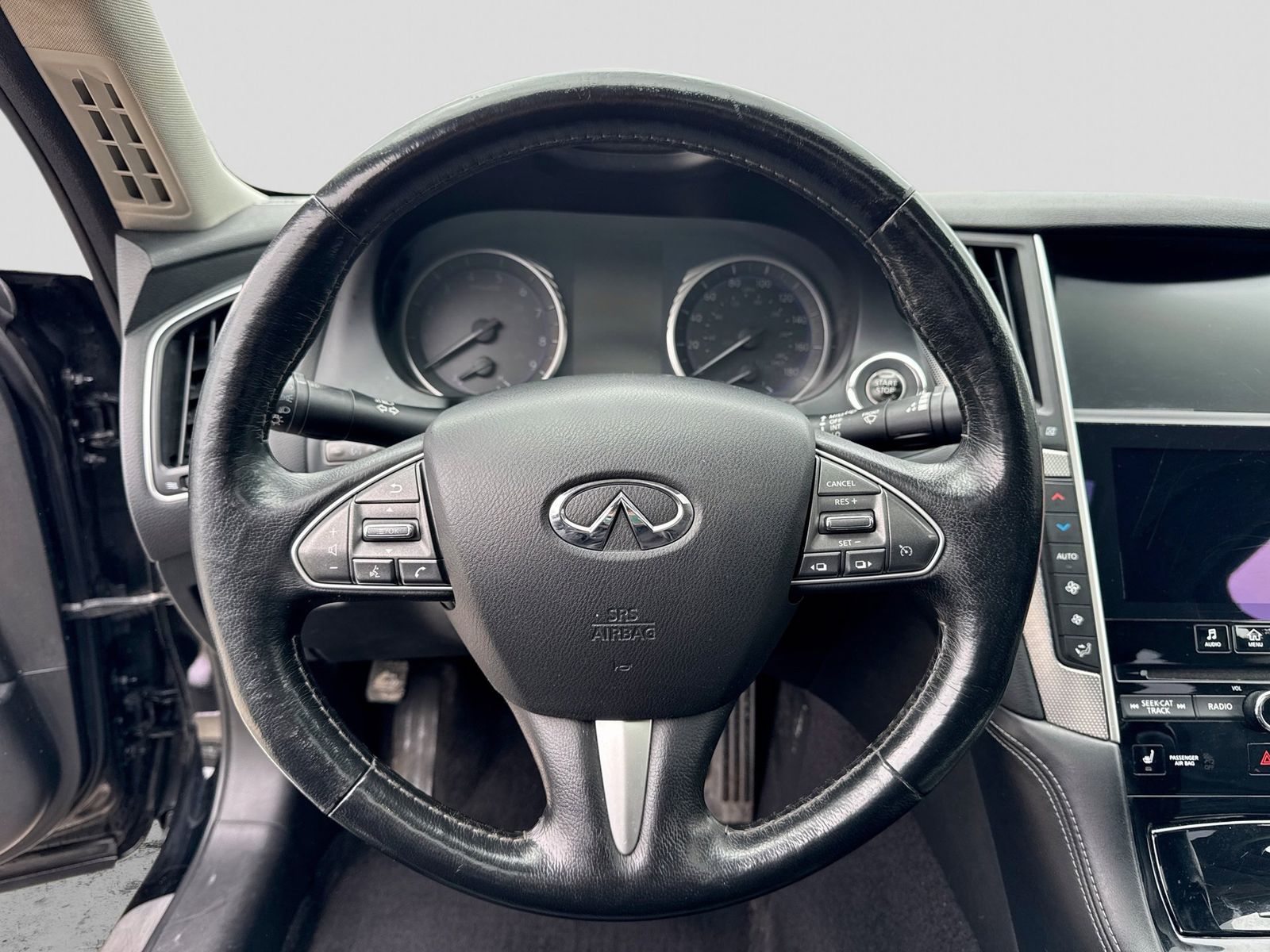 Thumbnail: 2015 INFINITI Q50 - 24