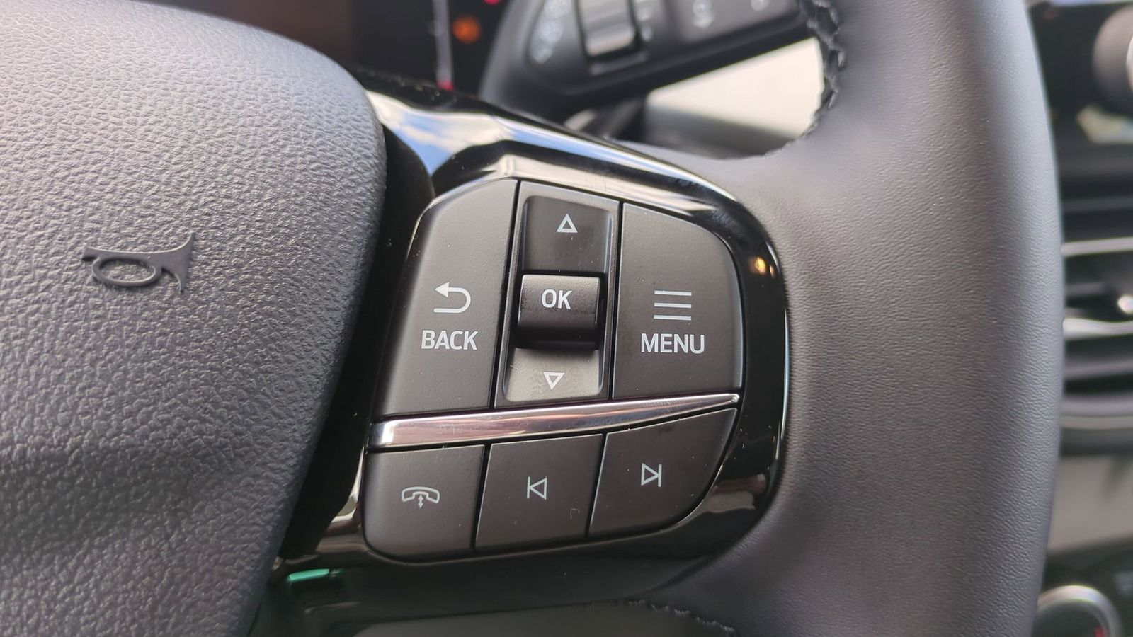 Thumbnail: 2025 Ford Escape - 23