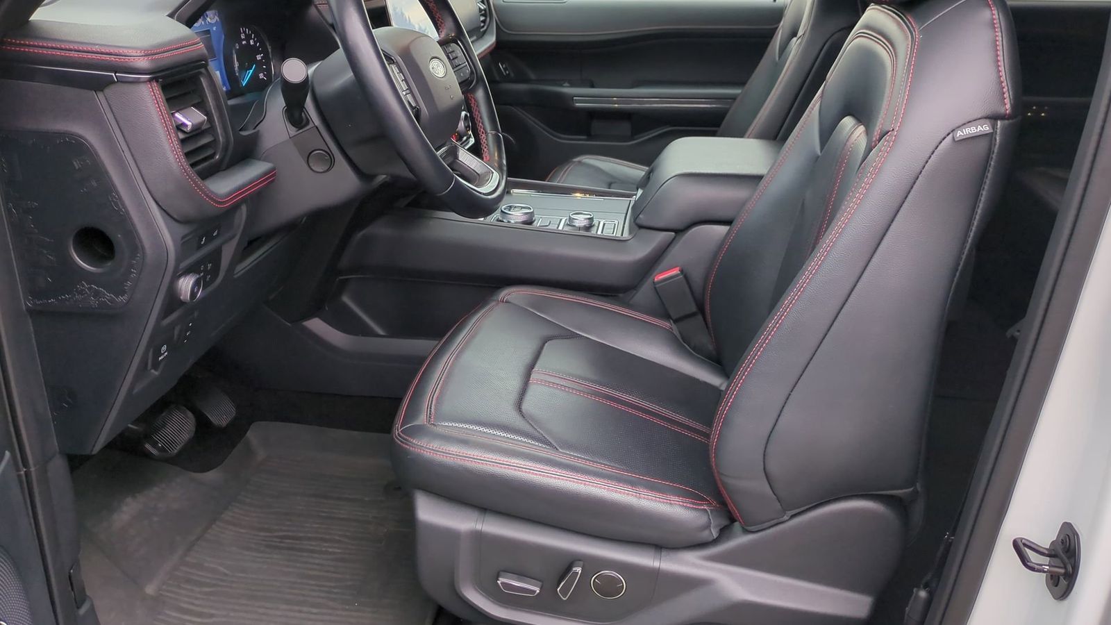 Thumbnail: 2022 Ford Expedition MAX - 17