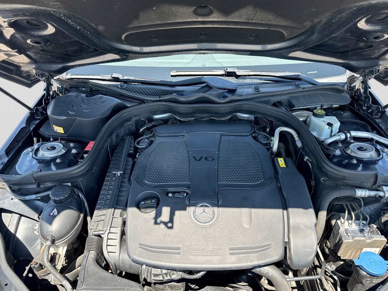 Thumbnail: 2014 Mercedes-Benz E-Class - 16