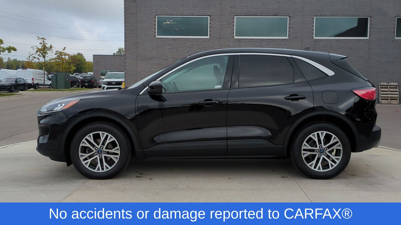 2022 Ford Escape SEL photo 2