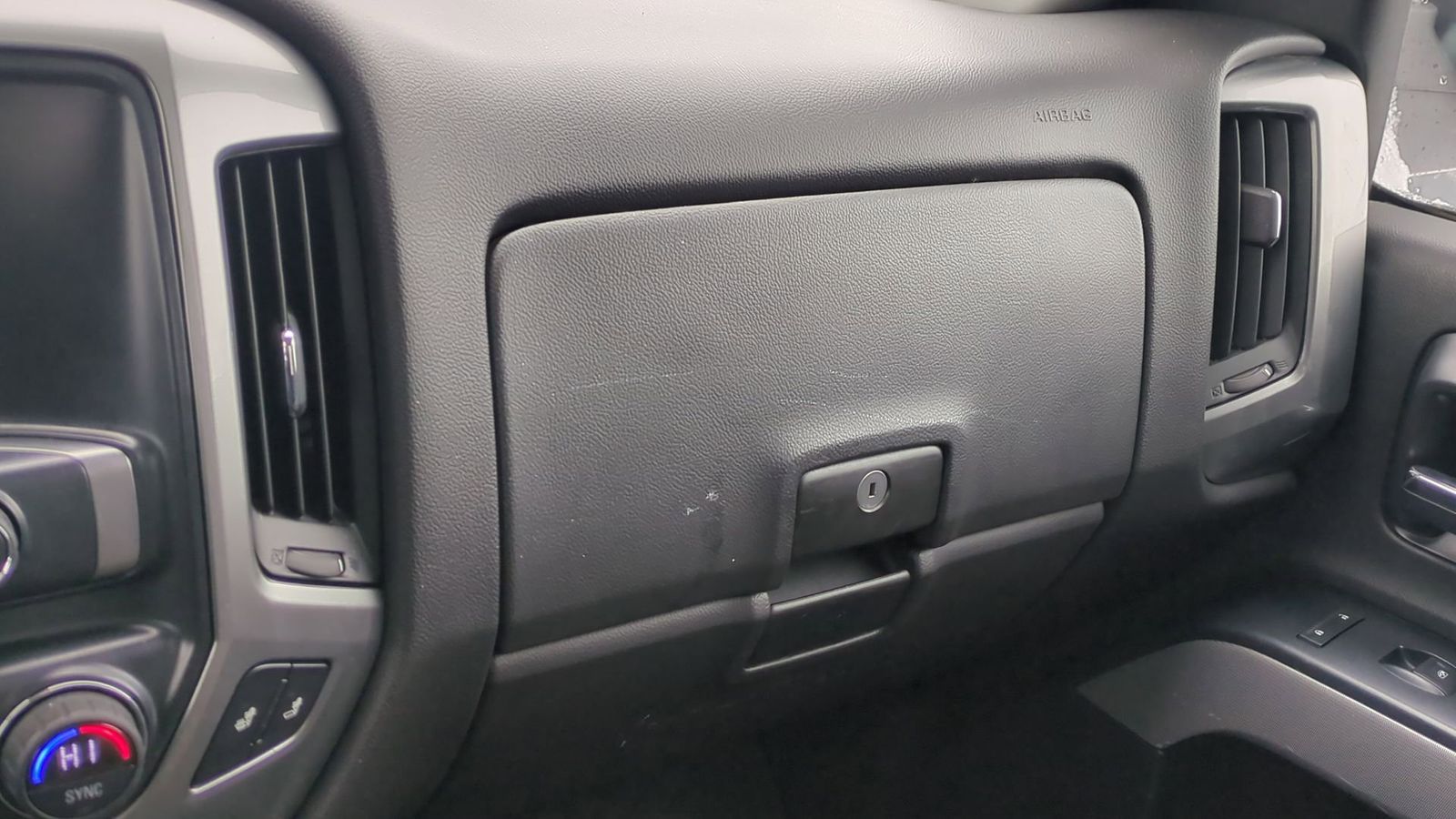 Thumbnail: 2015 Chevrolet Silverado 1500 - 23