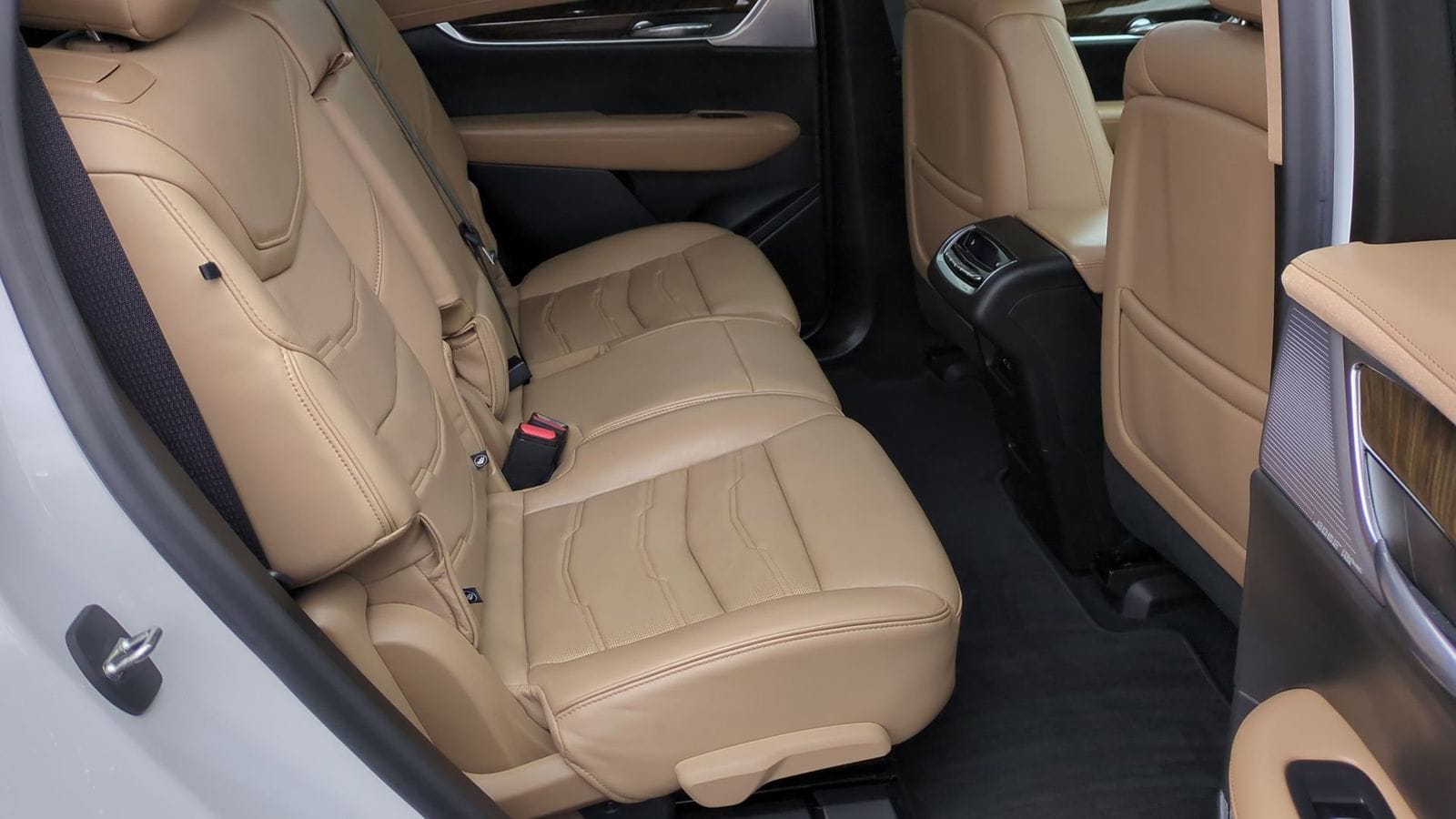 Thumbnail: 2021 Cadillac XT6 - 22