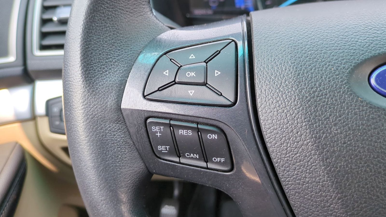 Thumbnail: 2016 Ford Explorer - 26