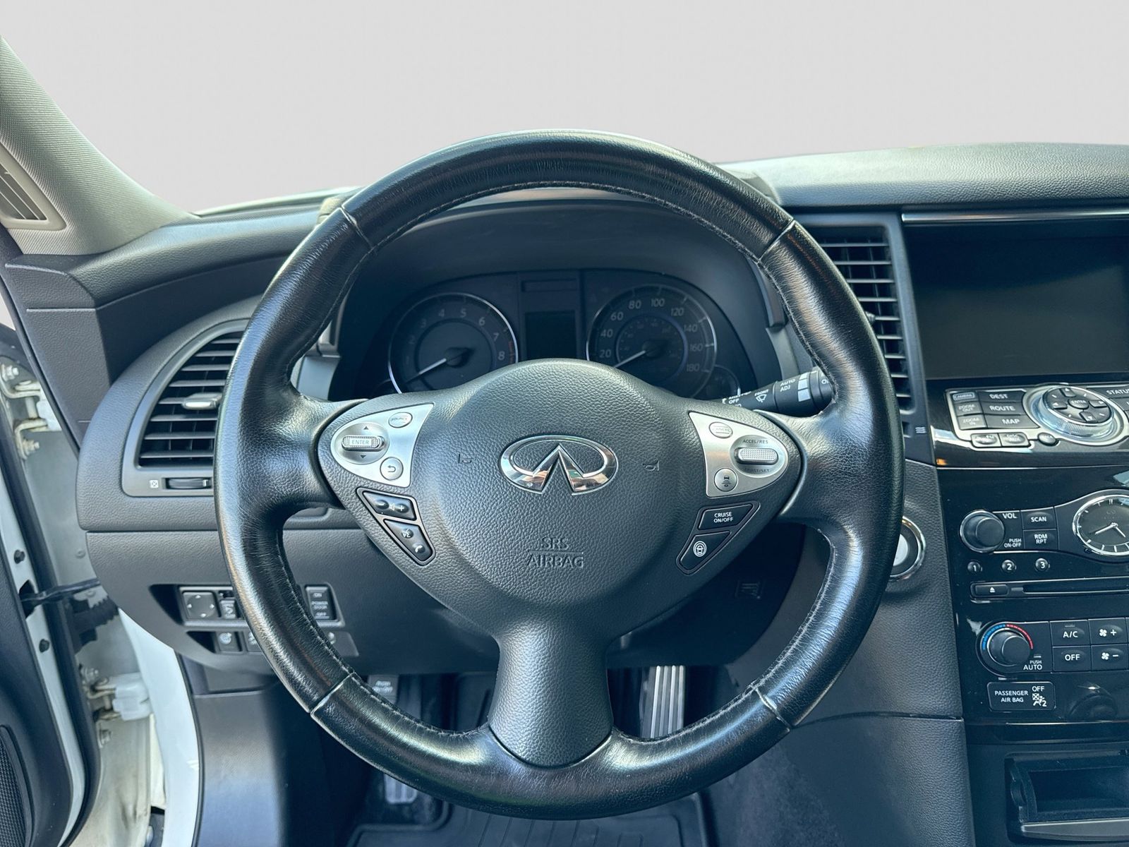 Thumbnail: 2012 INFINITI FX35 - 24