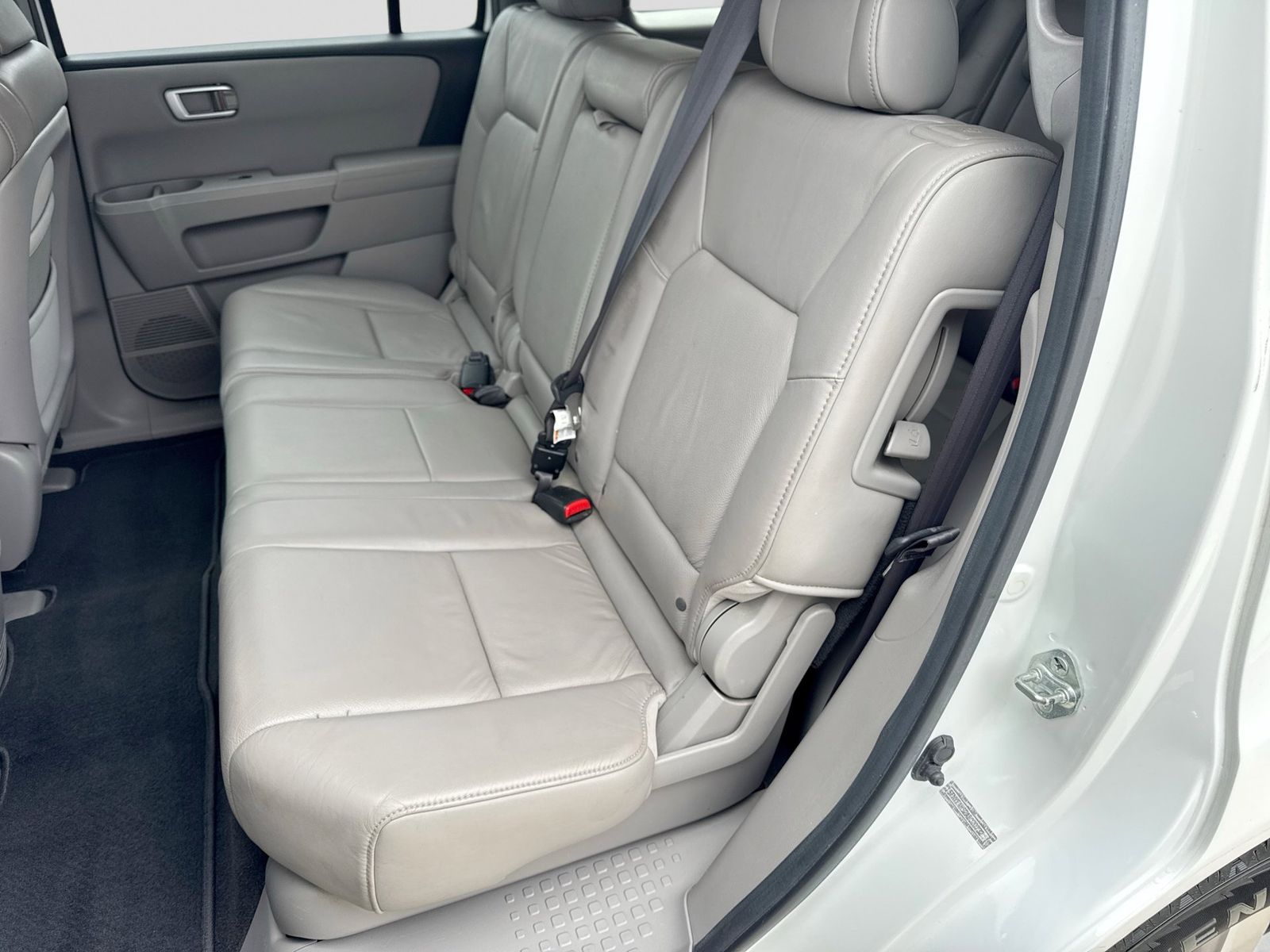 Thumbnail: 2010 Honda Pilot - 17