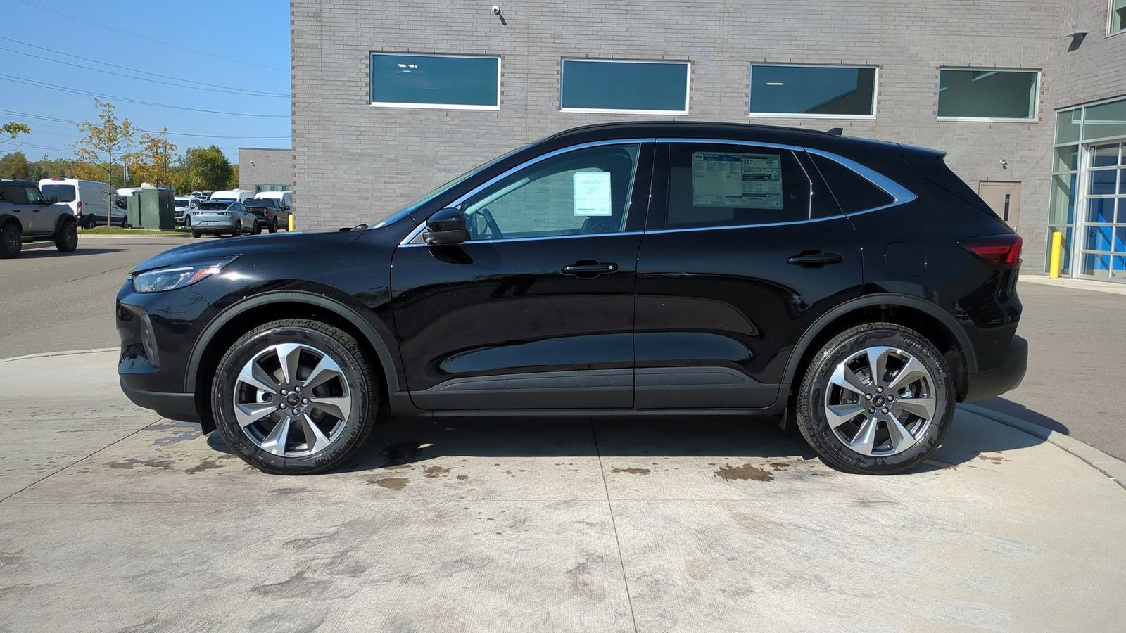 2025 Ford Escape Hybrid Platinum photo 3