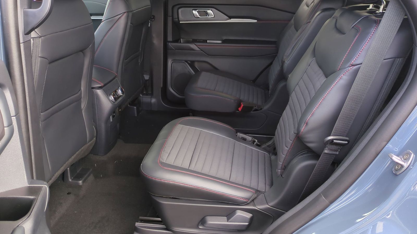 Thumbnail: 2025 Ford Explorer - 16