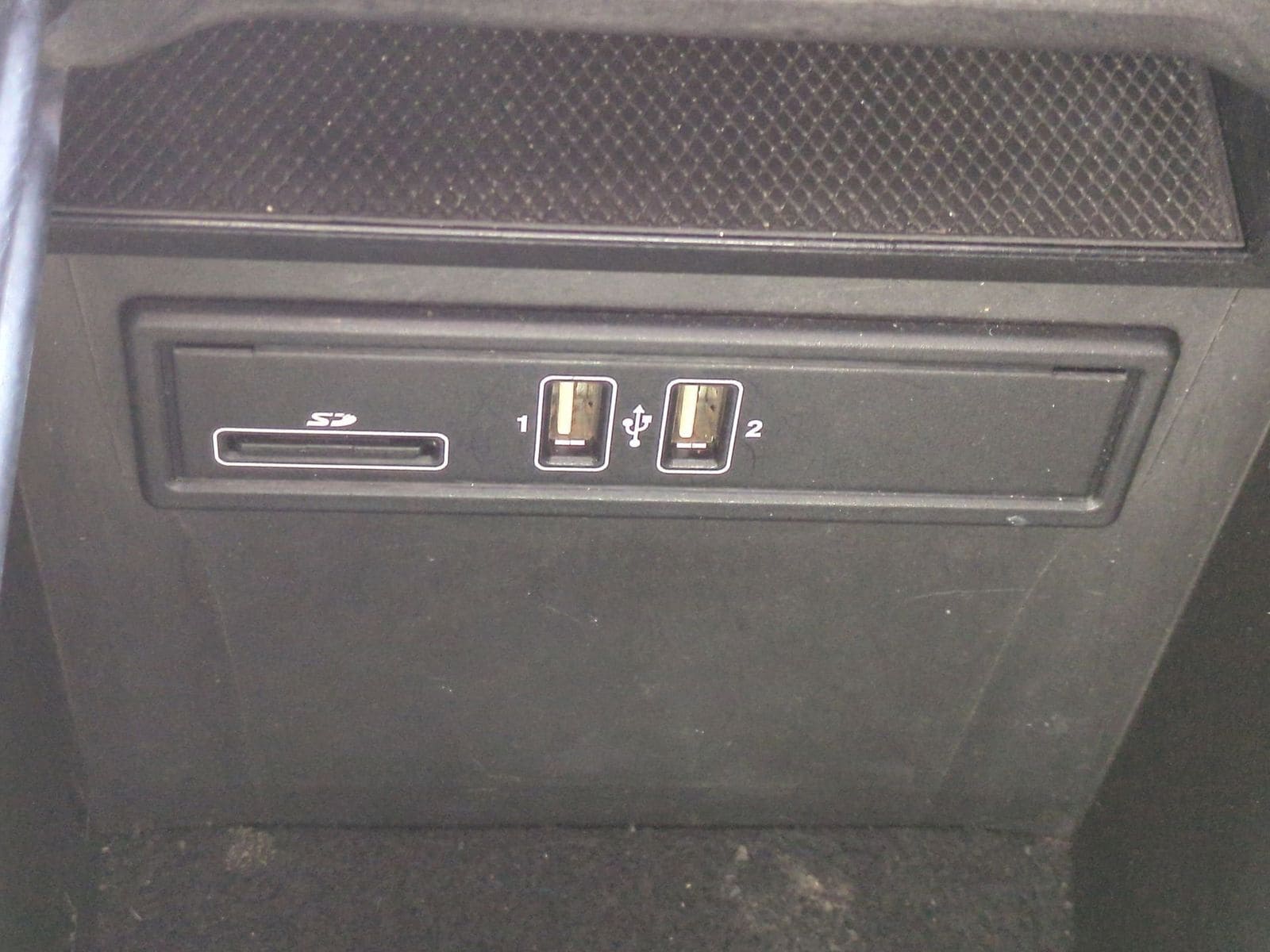 Thumbnail: 2017 Mercedes-Benz GLC - 35